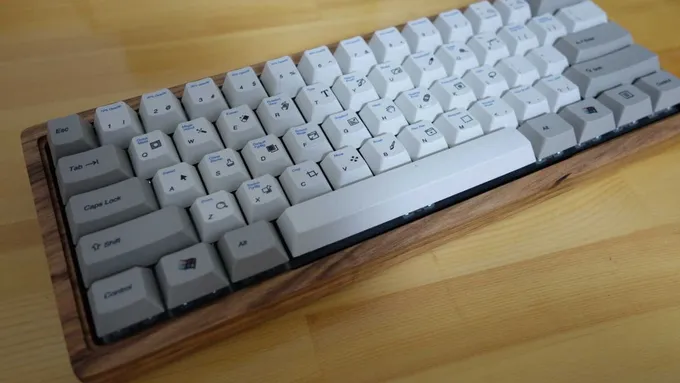 今年の夏は自作キーボードに挑戦してみた