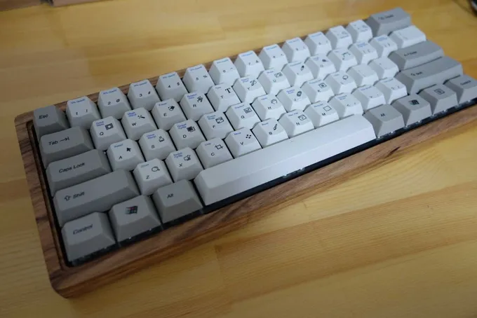 今年の夏は自作キーボードに挑戦してみた