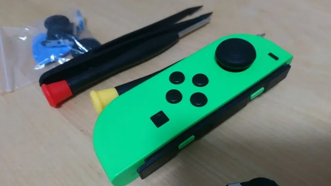 Nintendo Switch のリモコンを修理してみた